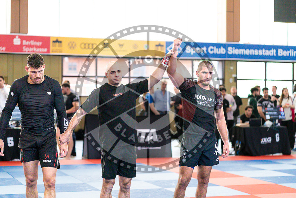 20250510PBB3447 | Athletes compete during the JJLG Berlin Open Jiu-Jitsu Championship on May 10, 2025 in Berlin, Germany. © Chiara Dazi / photoblackbelt