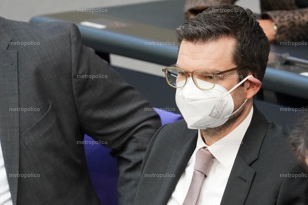 Marco Buschmann mit Maske | Metropolico