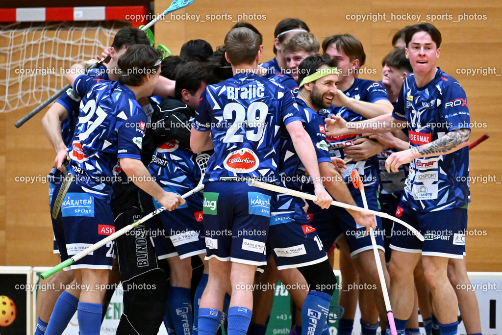 VSV Unihockey  vs. FBK Loka  | Jubel VSV Unihockey Mannschaft, VSV Unihockey  vs. FBK Loka , VSV Unihockey  vs. FBK Loka  am 25.01.2026 in Villach (Ballspielhalle St. Martin), Austria, (Photo by Bernd Stefan)