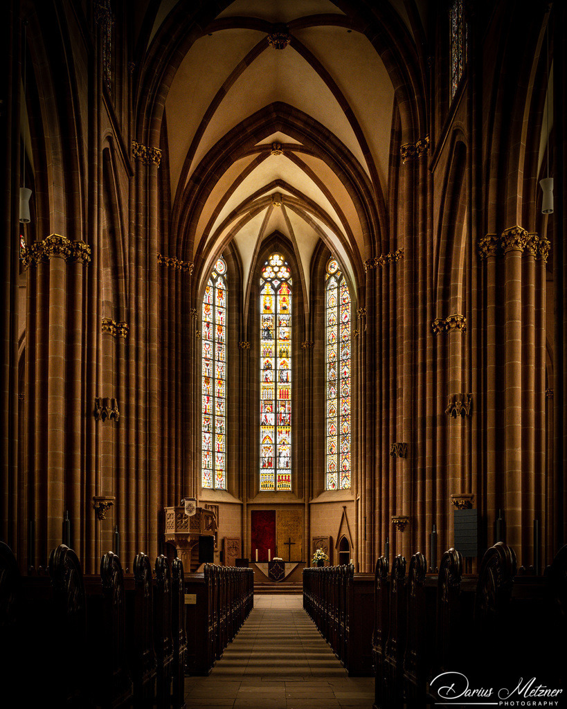 Die Katharinenkirche in Oppnheim | Innenaufnahme der Katharinenkirche in Oppnheim
