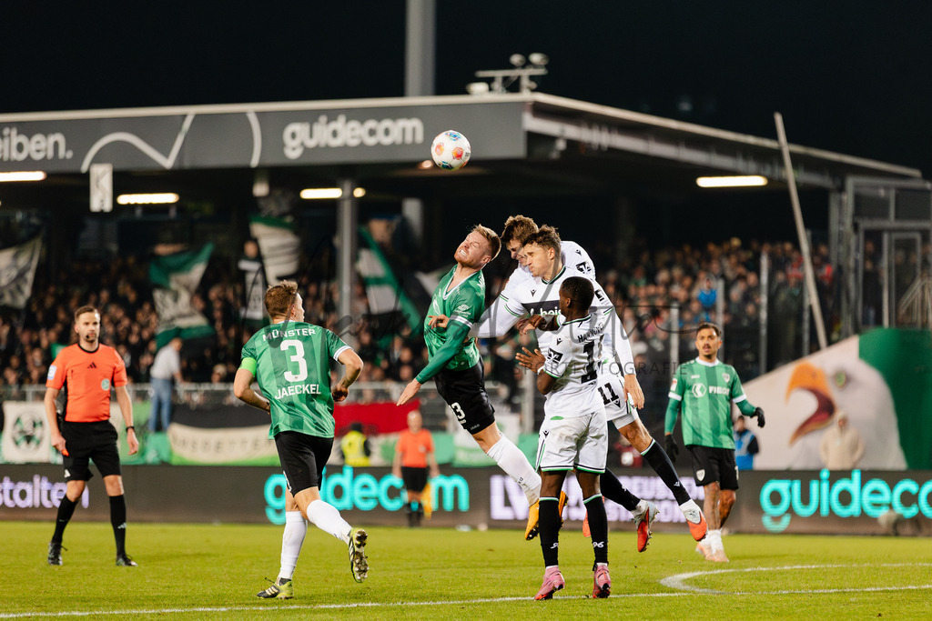 2. Bundesliga, Saison 2025/26, 15. Spieltag: SC Preußen Münster - Hannover 96 | Münster, 05.12.2025: 2. Bundesliga, 15. Spieltag, SC Preußen Münster gegen Hannover 96 im LVM-Preußenstadion in Münster. Foto: sportfotografie.ms | Markus Paletta - Realisiert mit Pictrs.com