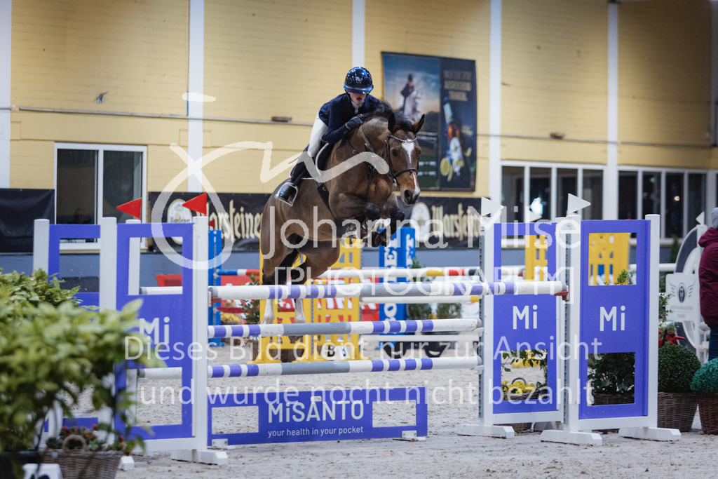 221216_Warstein_Youngster-M-414 | Deine schönsten Turniermomente als professionelle Fotos! Entdecke hochwertige Pferdesport-Fotografie im Online-Shop. Jetzt Fotos finden & bestellen!