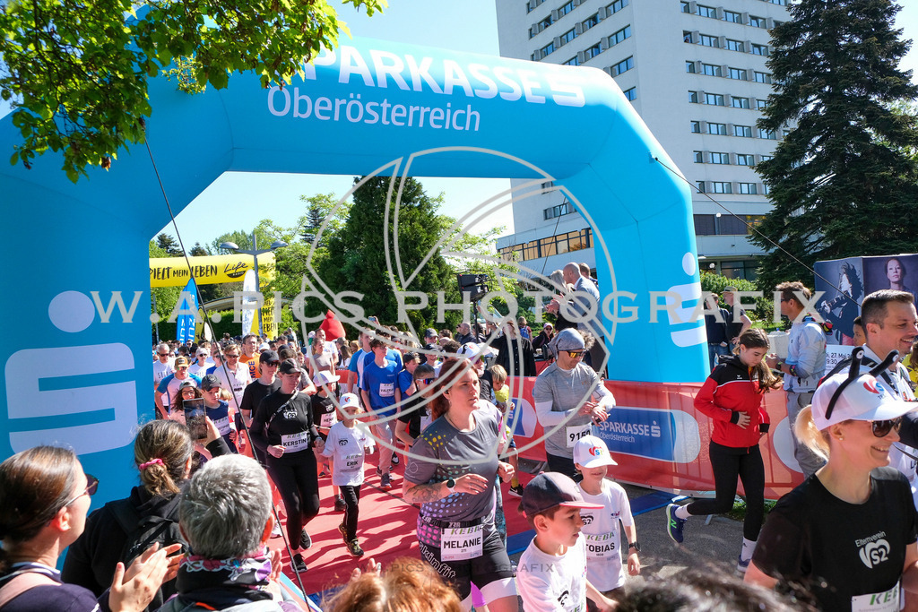 ..... | LINZ,AUSTRIA,27.April 24, Int. 3 Brückenlauf Linz  , Image shows: Photo: WAPICS / Michael ring