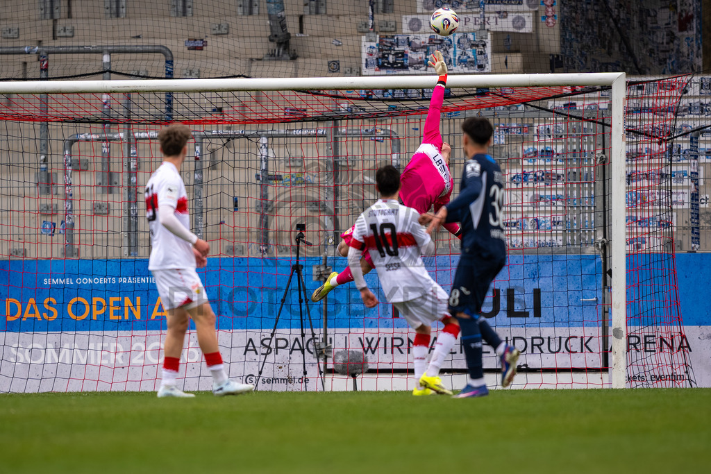 VfB Stuttgart II vs. TSG Hoffenheim II, Fussball, 3. Liga, 26. Spieltag, 15.03.2026 | Florian Pascal Hellstern (VfB Stuttgart II, #01),VfB Stuttgart II vs. TSG Hoffenheim II, Fussball, 3. Liga, 26. Spieltag, 15.03.2026Foto: photosbyphips/Philip Ziegler