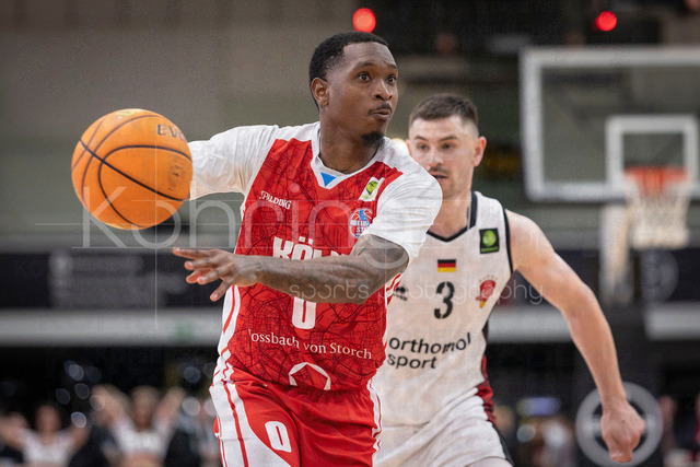 Barmer 2. Basketball Bundesliga ProA: Bayer Giants Leverkusen vs. RheinStars Koeln, 04.04.26 | Leverkusen, 04.04.26 - Cedric Cezell Russell Jr. (RheinStars Köln, 0) während des Spiels der Barmer 2. Basketball Bundesliga ProA: Bayer Giants Leverkusen vs. RheinStars Koeln in der Ostermann Arena in Leverkusen.