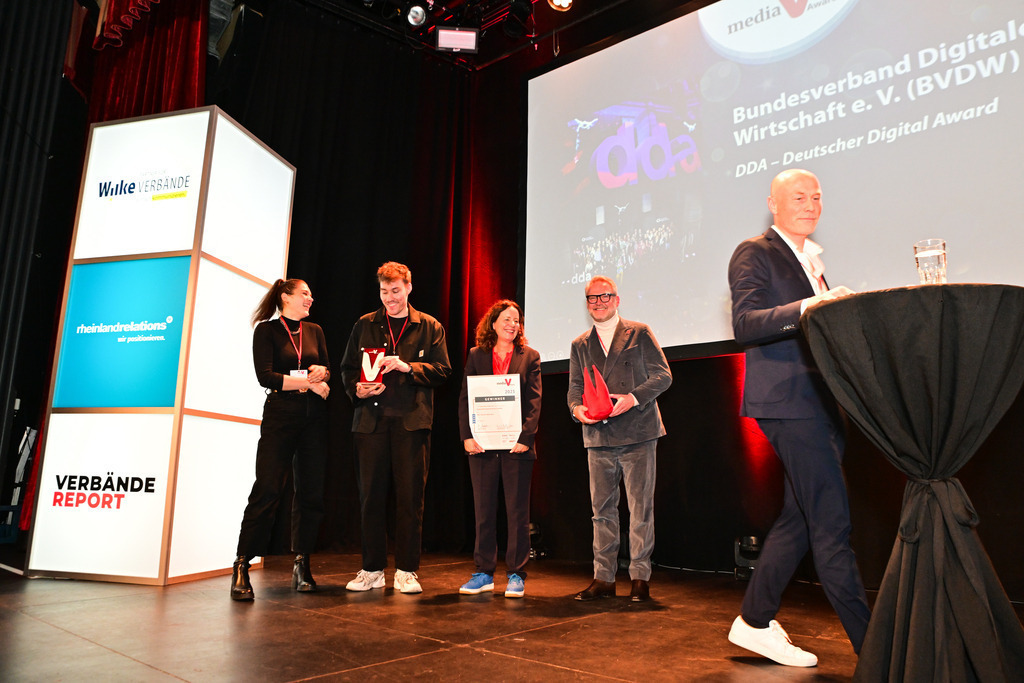 0320Media_V_Award_2025_Foto_Stefan_Wernz | Fotograf Köln - Realisiert mit Pictrs.com