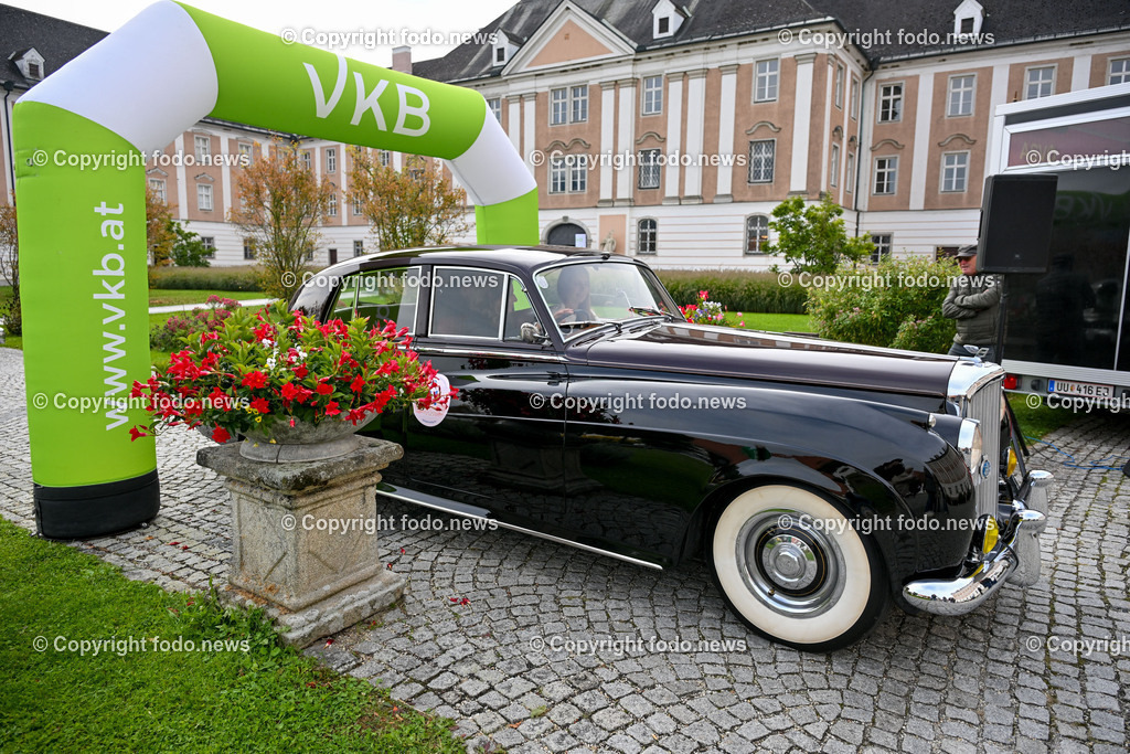 Frauen fuer Frauen_ Charity Oldtimerfahrt_ 04.10.2025-134 | 04.10.2025, Linz, AUT, Oldtimer Charity im Bild Frauen fuer Frauen Oldtimerfahrt, Teilnehmer©Harald Dostal / fodo.media