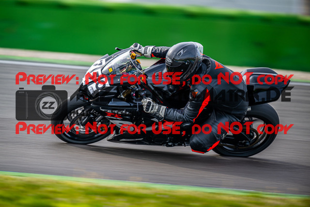 MaZZes_FotoMatrix_230410_3725-2 | GELB