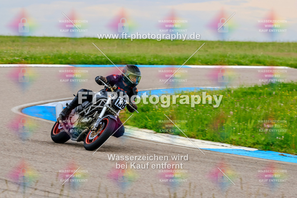 MotoTeam-1698 | Hier findet Ihr Bilder von Touristenfahrten auf der Nürburgring Nordschleife oder von anderen Veranstaltungen die ich besucht habe. Viel Spass beim Durch Schauen 