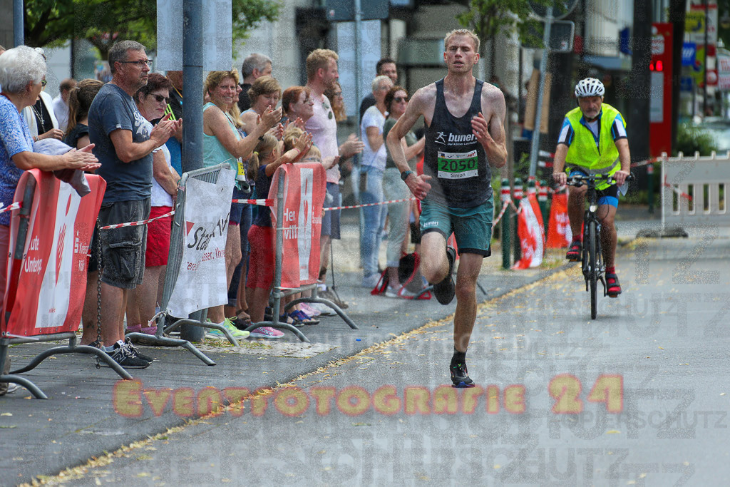 220625_1635_EX1_4693 | Sportfotografie im Rhein-Sieg Kreis, Köln, Bonn, NRW, Rheinland Pfalz, Hessen, etc. Unser Tätigkeitsfeld umfasst den Laufsport vom Volkslauf über den Marathon, Duathlon, Triathon bis zum Ultralauf wie Kölnpfad Ultra oder Schindertrail.