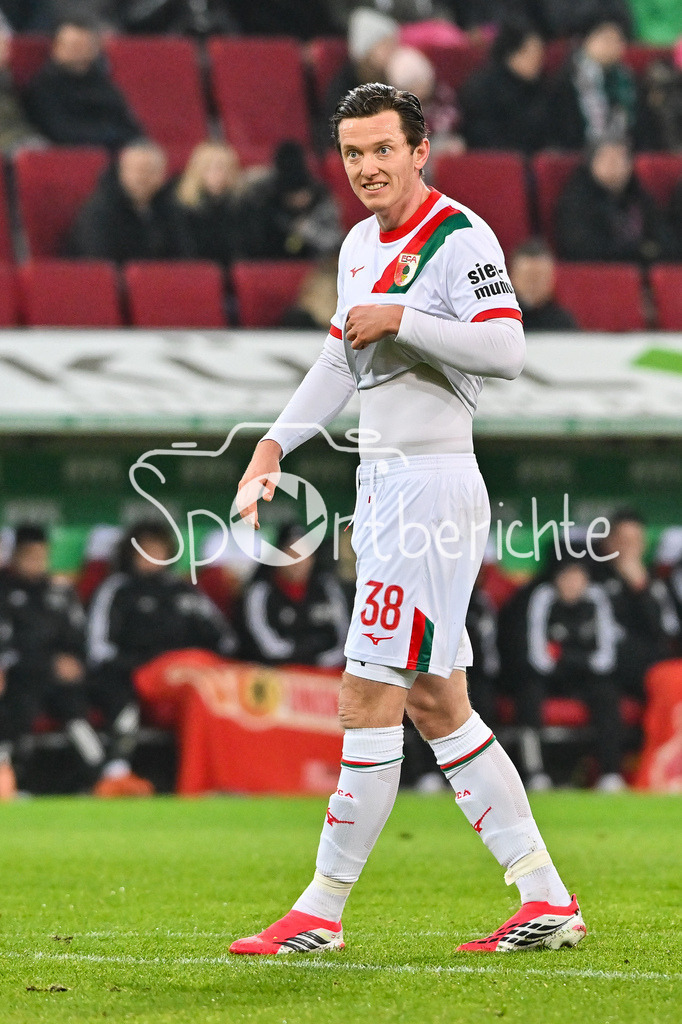 FC Augsburg - 1. FC Union Berlin | AUGSBURG, GERMANY - 15. JANUARY: im Bild Michael GREGORITSCH (FC Augsburg 38) / Einzelfoto / Freisteller während dem Bundesligamatch zwischen dem FC Augsburg und dem 1. FC Union Berlin am 17. Spieltag in der WWK-Arena / DFL REGULATIONS PROHIBIT ANY USE OF PHOTOGRAPHS AS IMAGE SEQUENCES AND/OR QUASI-VIDEO