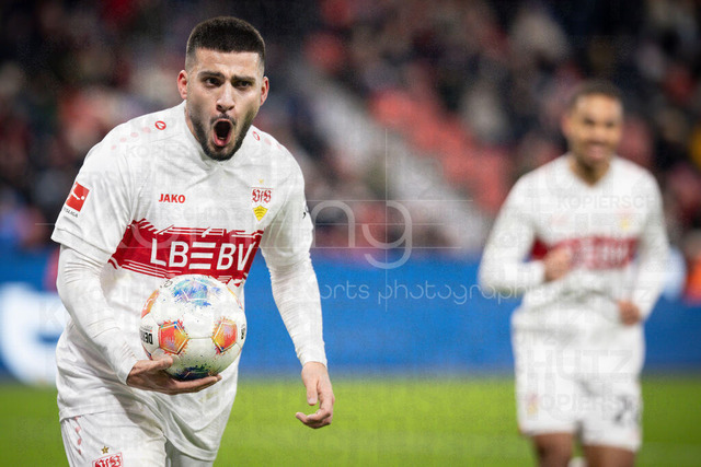 German Bundesliga, Bayer 04 Leverkusen vs. VfB Stuttgart, 10.01.2026 | LEVERKUSEN, GERMANY - JANUARY 10:  Deniz Undav (VfB Stuttgart, 26) celebrates his goal - 0:4 during the German Bundesliga match on gameday 16 between Bayer 04 Leverkusen vs. VfB Stuttgart at BayArena on January 10, 2026 in Leverkusen, Germany. DFL REGULATIONS PROHIBIT ANY USE OF PHOTOGRAPHS AS IMAGE SEQUENCES AND/OR QUASI-VIDEO.