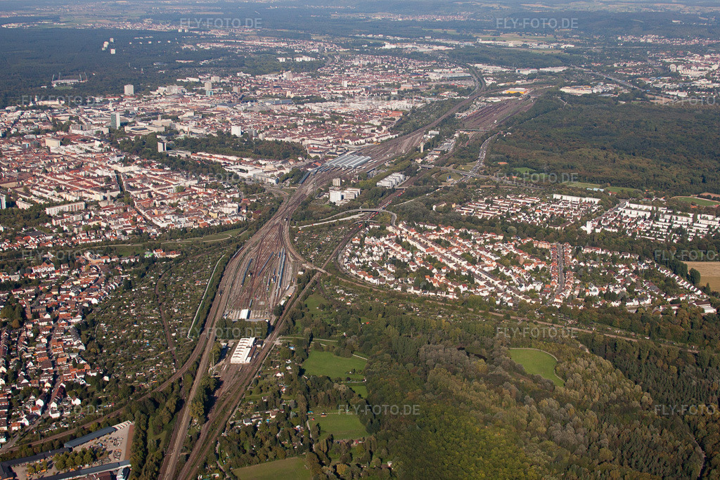 Luftbild: Karlsruhe von Südwesten im Ortsteil Beiertheim-Bulach in Karlsruhe im Bundesland Baden-Württemberg in Deutschland. Foto: IMG_45060.jpg vom 21.09.2011 durch Werner Riehm/FLY-FOTO.de