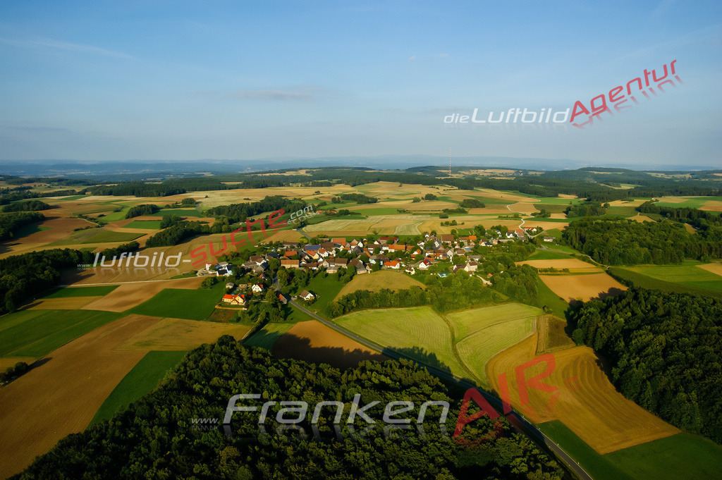 Luftbild von Großenhuel Wonsees - Luftaufnahme wurde 2008 von https://frankenair.de mittels Flugzeug (keine Drohne) erstellt - die Geschenkidee