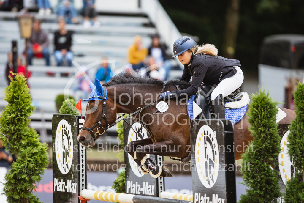 220909_OWLCh_PonyTrophy-175 | Deine schönsten Turniermomente als professionelle Fotos! Entdecke hochwertige Pferdesport-Fotografie im Online-Shop. Jetzt Fotos finden & bestellen!