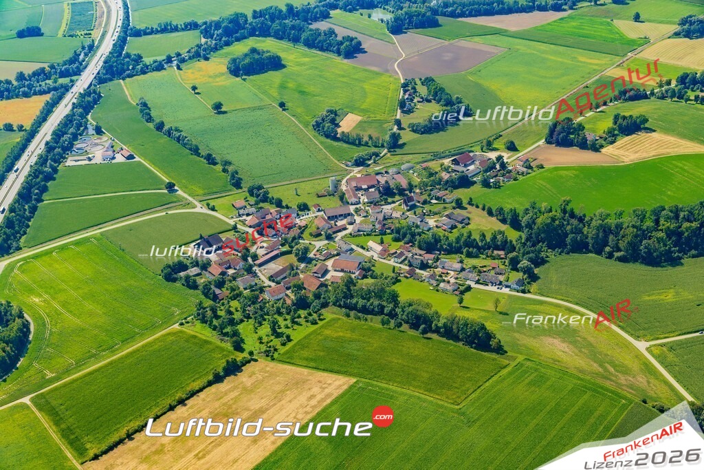 Schöne Luftaufnahme als Geschenk in Eholfing Ruhstorf an der Rott - Die Luftbildaufnahme wurde 2025 vom UL-Flugzeug heraus erstellt ( keine Drohne ) - Hochauflösende Luftaufnahme -Nicht vergleichbar mit Google Maps oder Satelittenbilder- Die Geschenkidee !Mit Lizenz und Bildrechte bestellbar