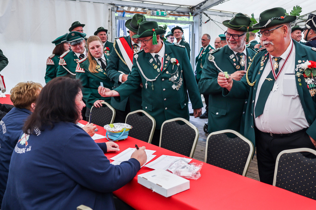 top-top.de 240601-003 | Foto, Video, Fotografie, Videografie, Fotobox, DJ, Discjockey, Musik, Musikbox, Veranstaltung, Photobooth, Amazon, Ebay, Buchtipp, Bestseller, Autor, Verlag, Buch, Wesel, Hamminkeln, NRW, Dinslaken, Rees, Drohne, Hochzeit, Party, Fotobox, Wesel, Fotograf