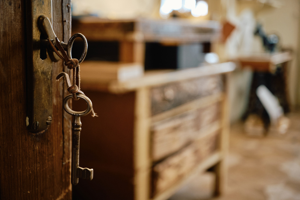 Scheer Maßschuhe | WIen, Austria - May 09, 2025; Scheer Maßschuhe in der Bräunerstrasse, Wien. - Realisiert mit Pictrs.com