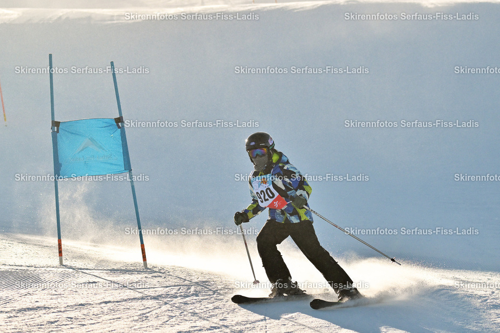 SRF_25.12.2025_0335 | Skirennfotos,Serfaus,Fiss,Ladis,Kinderskirennen,Winter,Tirol,Oberland,skirace,SFL,feelfree,weil wir's genießen,ski,Ski,skifahren,Sonnenplateau, - Realisiert mit Pictrs.com