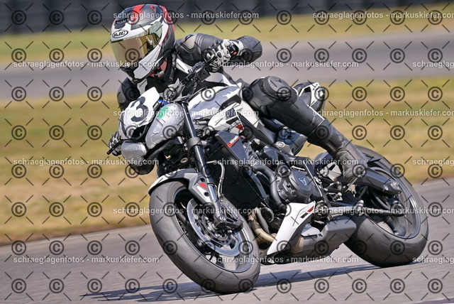 26bt05-1554 | markuskiefer.com - Realisiert mit Pictrs.com