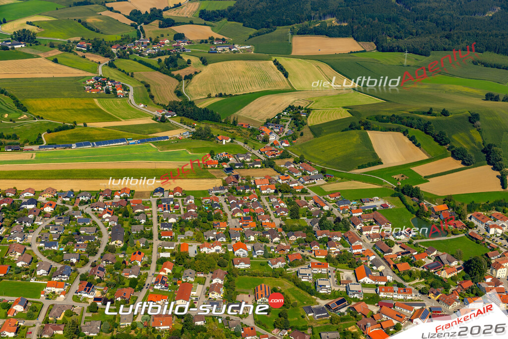 Das Luftbild zeigt :  Bad Birnbach - Die Luftaufnahme wurde 2024 vom UL-Flugzeug aus erstellt ( keine Drohne ) - Hochauflösende Luftaufnahme - Für grossformatige Ausdrucke geeignet. Die Geschenkidee !Mit Lizenz und Bildrechte bestellbar