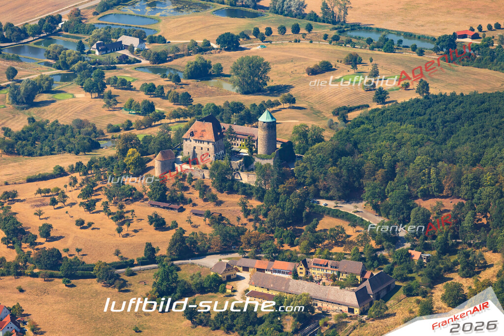 Luftbild von  Colmberg - Luftaufnahme wurde 2016 von https://frankenair.de mittels Flugzeug (keine Drohne) erstellt - die Geschenkidee