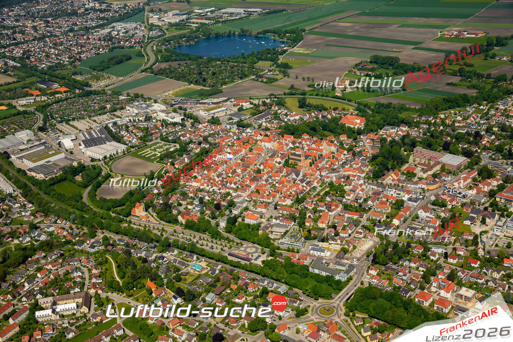Das Luftbild zeigt  Friedberg - Die Luftaufnahme wurde 2023 vom UL-Flugzeug aus erstellt ( keine Drohne ) - Hochauflösende Luftaufnahme - Für grossformatige Ausdrucke geeignet. Die Geschenkidee !Mit Lizenz und Bildrechte bestellbar