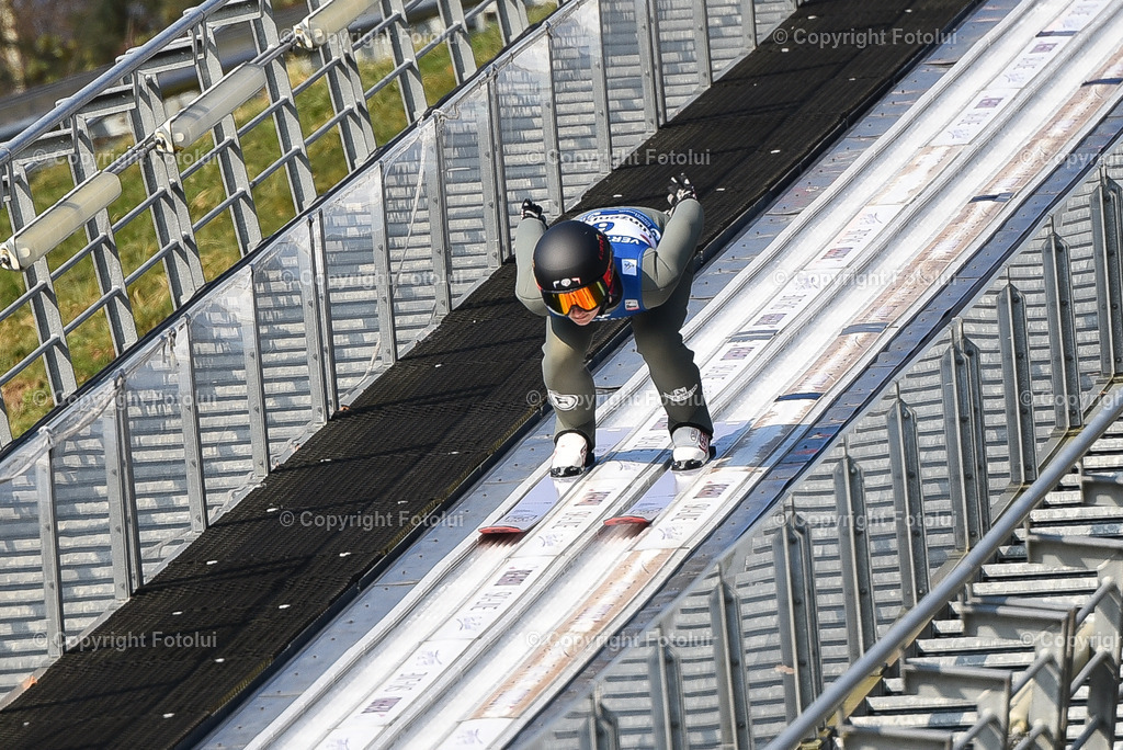 A_LUI_20230210_0046 | HINZENBACH, AUSTRIA, NORDIC SKIING, WOMEN TEAM-SKI JUMPING - FIS WORLD CUP 
IM BILD:  Samantha Macuga (USA)                

FOTO:FOTOLUI/UW