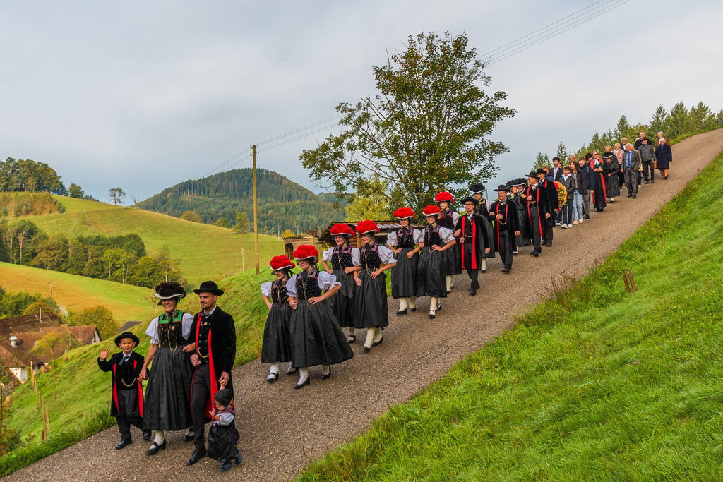 Erntedankzug in Wolfach-Kirnbach | <div id="allefotografen-seal-verified-green"></div><script src="https://www.allefotografen.de/956728/seal-verified-green/seal.js" async="async"></script> - Realisiert mit Pictrs.com