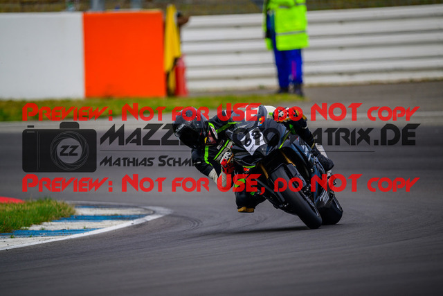 MaZZes_Fotomatrix_20250421_6007705_3558 | GELB