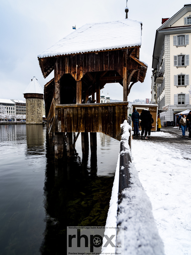 Winter Impressionen Januar 2026 | Stimmungsvolle Fotokunst aus Luzern. Erlebe den Pilatus, den See und die Stadt Luzern in exklusiven Aufnahmen in der Fotogalerie & Shop. - Realisiert mit Pictrs.com