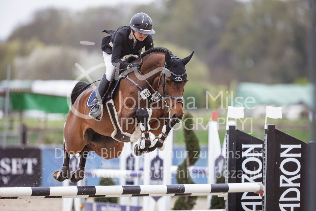 250417_Springpferde-L1-300 | Deine schönsten Turniermomente als professionelle Fotos! Entdecke hochwertige Pferdesport-Fotografie im Online-Shop. Jetzt Fotos finden & bestellen!