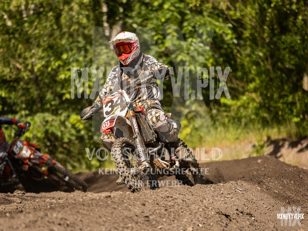866A1028 | mxndyyvipix