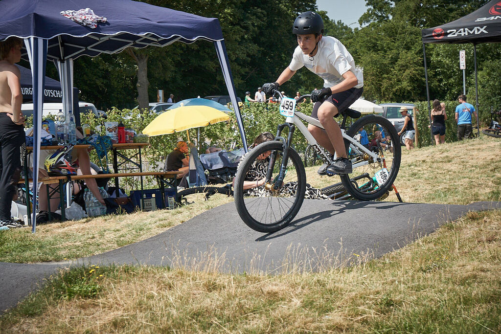 202506251-04 PM25 36@sebastiankopp | German Pumptrack Series - Realisiert mit Pictrs.com