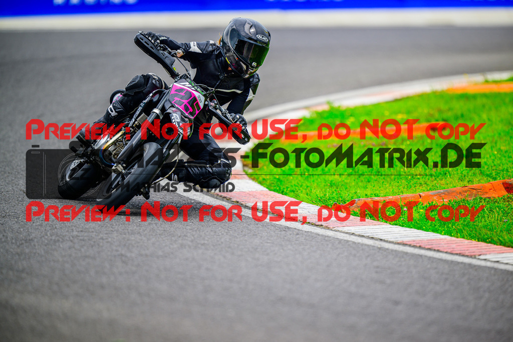 MaZZes_FotoMatrix_240608_6007705_7889 | STK