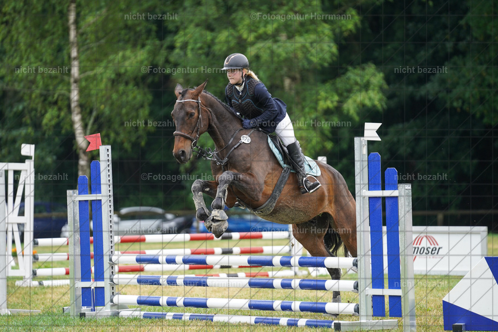 20230701-FAH00387 | Reitturnier Grafing, 2023, Grafing-Aiterndorf, Spribgturnier, Dressurturnier, Bilder, Qualifikation Nürnberger Burgpokal, Fotoagentur Herrmann, Turnierfotografen Bayern, Turnierbilder Bayern, Reitrsportfoto