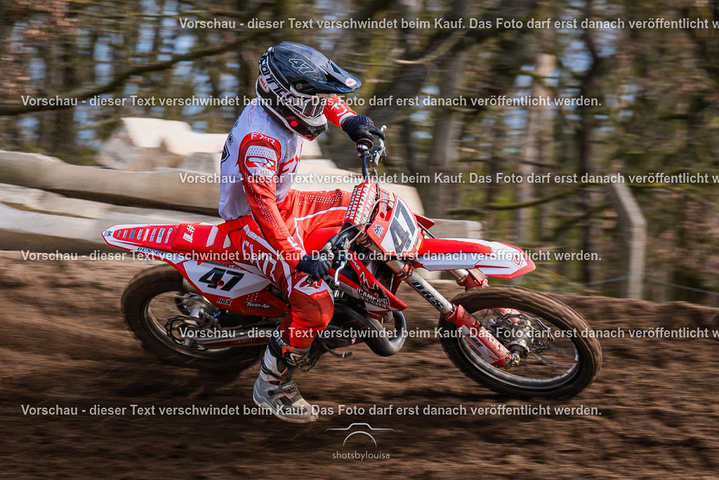 04_13_Bensdorf_85-2143 | Sportfotografin aus Berlin-Brandenburg mit Fokus auf Motocross. Ich halte deine sportliche Leistung und echte Emotionen auf und neben der Strecke professionell fest. Entdecke die Fotos von deinem Rennen und bestelle sie direkt hier im Shop.