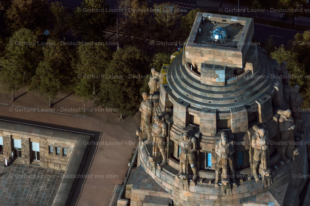 4040558 | Das Völkerschlachtdenkmal im Südosten Leipzigs wurde in Erinnerung an die Völkerschlacht nach Entwürfen des Berliner Architekten Bruno Schmitz errichtet