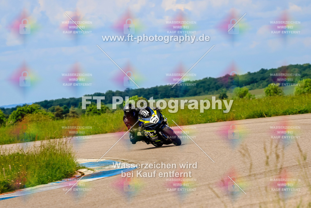 MotoTeam-1066 | Hier findet Ihr Bilder von Touristenfahrten auf der Nürburgring Nordschleife oder von anderen Veranstaltungen die ich besucht habe. Viel Spass beim Durch Schauen 