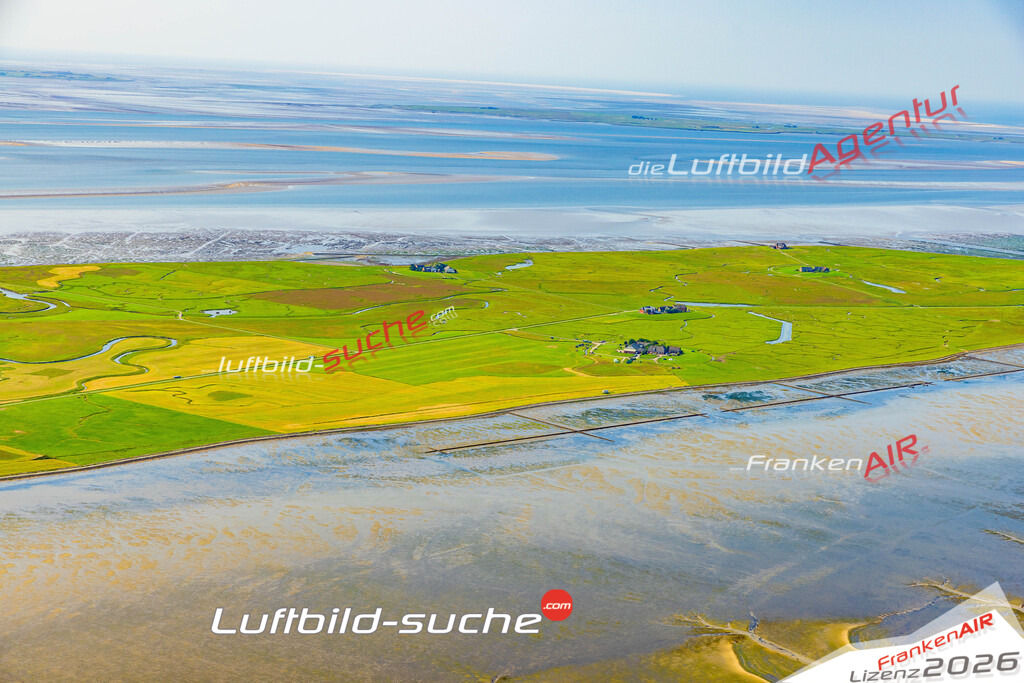 Vs Google Maps Langeneß - Die Luftaufnahme wurde 2025 vom UL-Flugzeug heraus erstellt ( keine Drohnenaufnahme ) - Hochauflösende Luftaufnahme - für Wandbilder und großformatige Ausdrucke geeignet. Das besondere Geschenk!Hier alle&nbsp;Infos zur Lizenzierung der LuftaufnahmeWir fliegen auch dieses Jahr wieder in Ihre Region um Luftbilder zu erstellen.- Luftbild anfragen