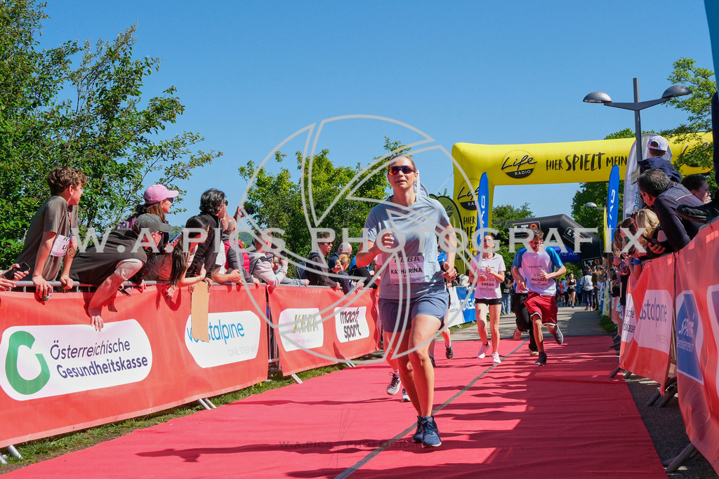 ..... | LINZ,AUSTRIA,27.April 24, Int. 3 Brückenlauf Linz  , Image shows: Photo: WAPICS / Michael ring