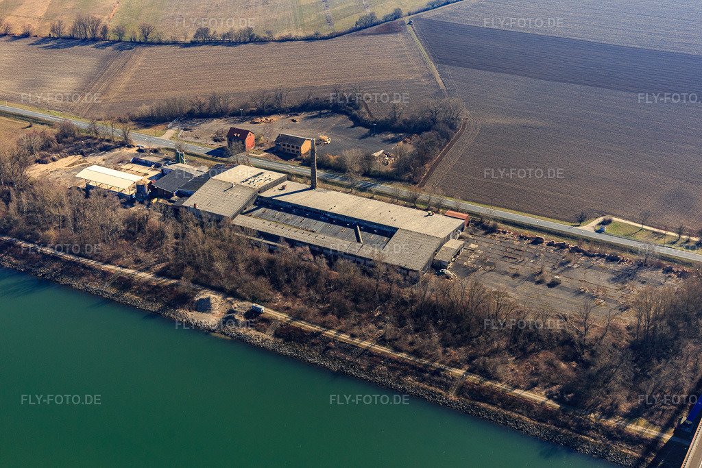 Luftbild: Industrieruine am Rheinufer in Hockenheim im Bundesland Baden-Württemberg in Deutschland. Foto: IMG_112849.jpg vom 27.02.2019 durch Werner Riehm/FLY-FOTO.de