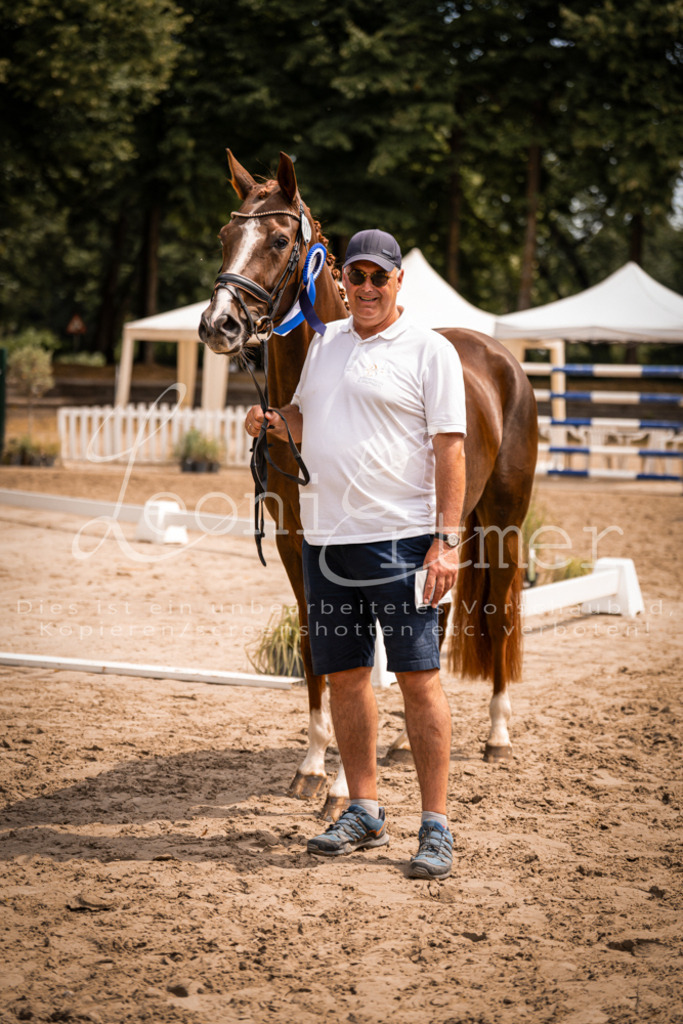 3.Fr00155 | Leoni Ertmer Photography - Realisiert mit Pictrs.com