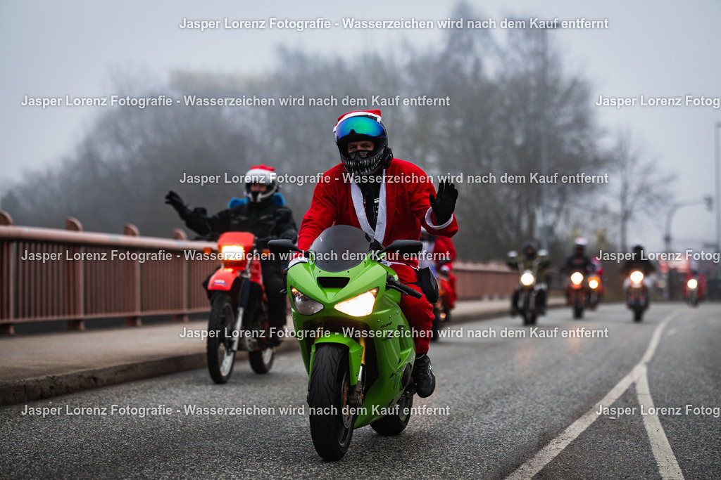 X-Mas Ride I Kiel I 2025 | Jasper Lorenz Fotografie - Realisiert mit Pictrs.com