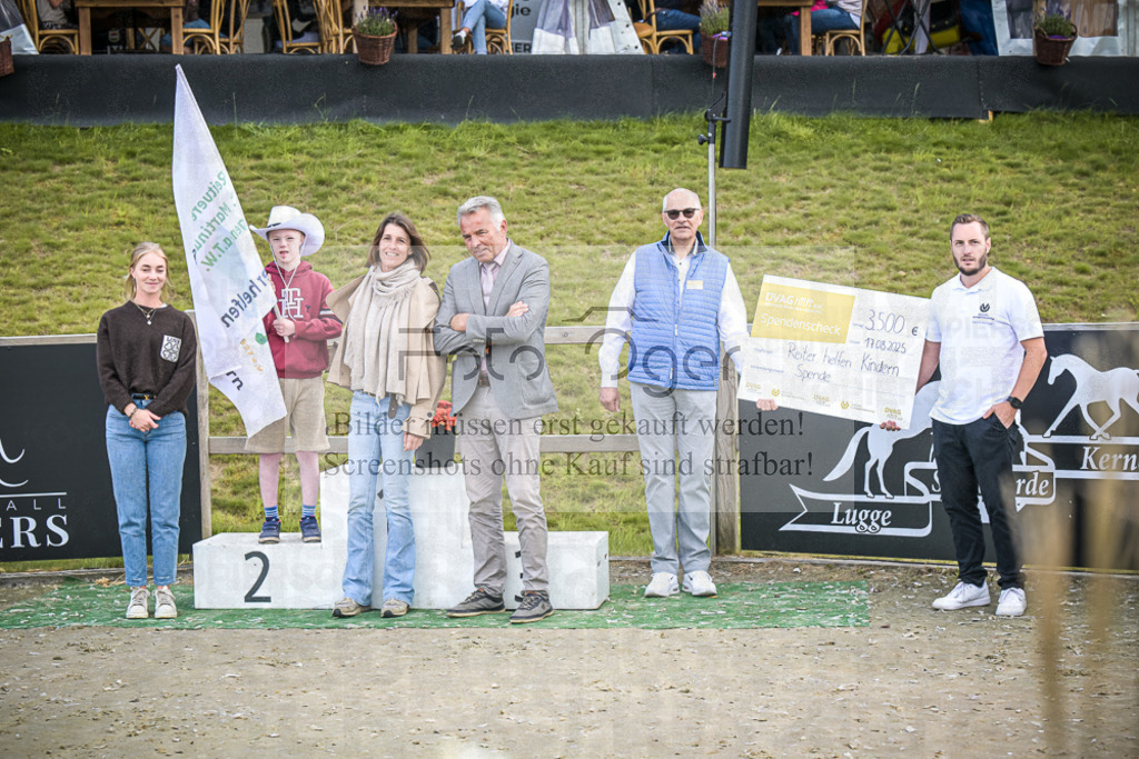 DOS_0018 | Entdecke hochwertige Reitturnierfotos von Foto Oger. Professionell, emotional und authentisch – jetzt Lieblingsmomente im Shop bestellen.Deutschlandweite Turnierfotografie. - Realisiert mit Pictrs.com