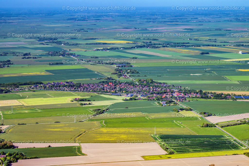 Klanxbüll_ELS_8427300523 | KLANXBüLL 30.05.2023 Strukturen auf landwirtschaftlichen Feldern in Klanxbüll im Bundesland Schleswig-Holstein, Deutschland. // Structures on agricultural fields in Klanxbuell in the state Schleswig-Holstein, Germany. Foto: Martin Elsen