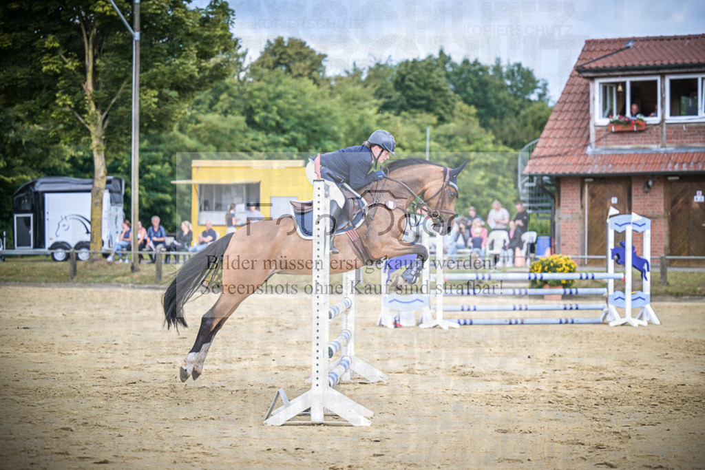 DOS_4239 | Entdecke hochwertige Reitturnierfotos von Foto Oger. Professionell, emotional und authentisch – jetzt Lieblingsmomente im Shop bestellen.Deutschlandweite Turnierfotografie. - Realisiert mit Pictrs.com