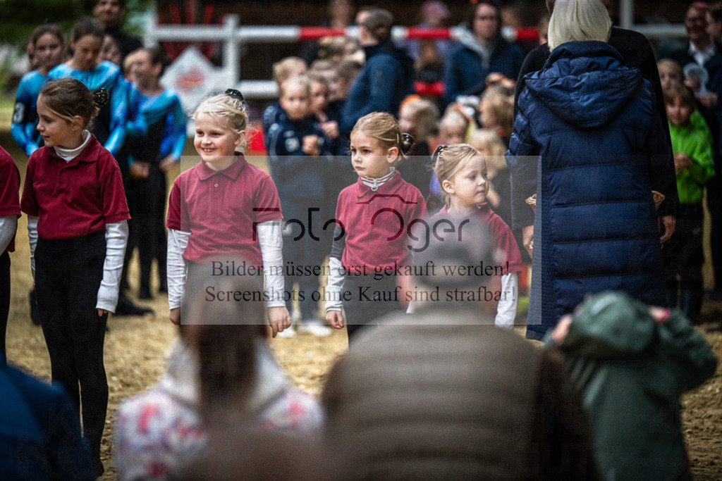DOS_0251 | Entdecke hochwertige Reitturnierfotos von Foto Oger. Professionell, emotional und authentisch – jetzt Lieblingsmomente im Shop bestellen.Deutschlandweite Turnierfotografie. - Realisiert mit Pictrs.com