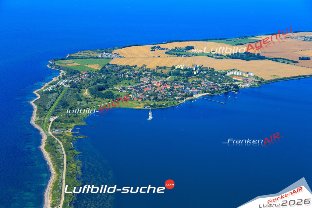 Die Luftaufnahme der Stadt Dranske wurde vom UL-Flugzeug heraus erstellt ( keine Drohne )- hohe Auflösung für beste Qualität