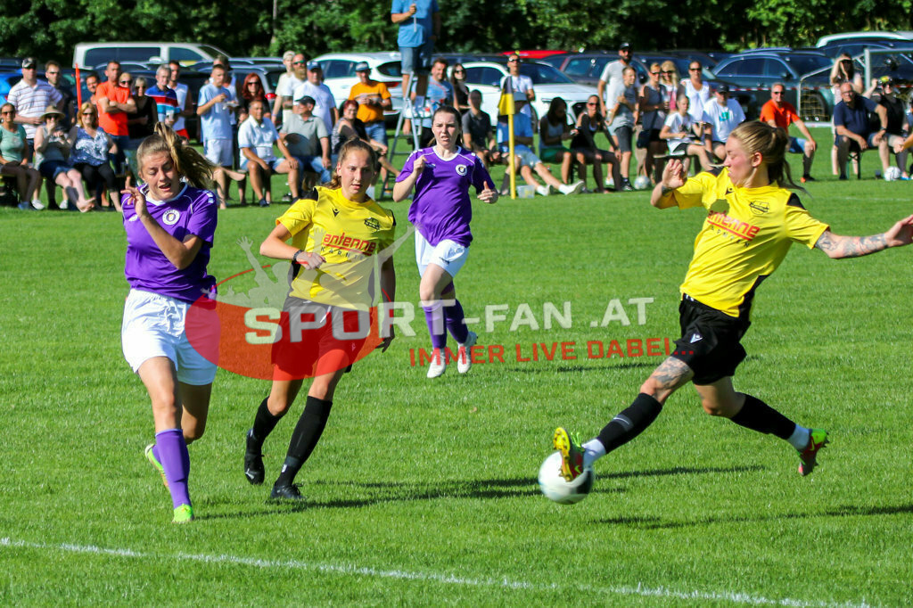 SV Oberglan Damen - Austria Klagenfurt |  ; SV Oberglan Damen - Austria Klagenfurt am 06.06.2022 in Oberglan
(Sportplatz), AUSTRIA, (Photo by Ernst Krawagner sport-fan.at) - Realisiert mit Pictrs.com